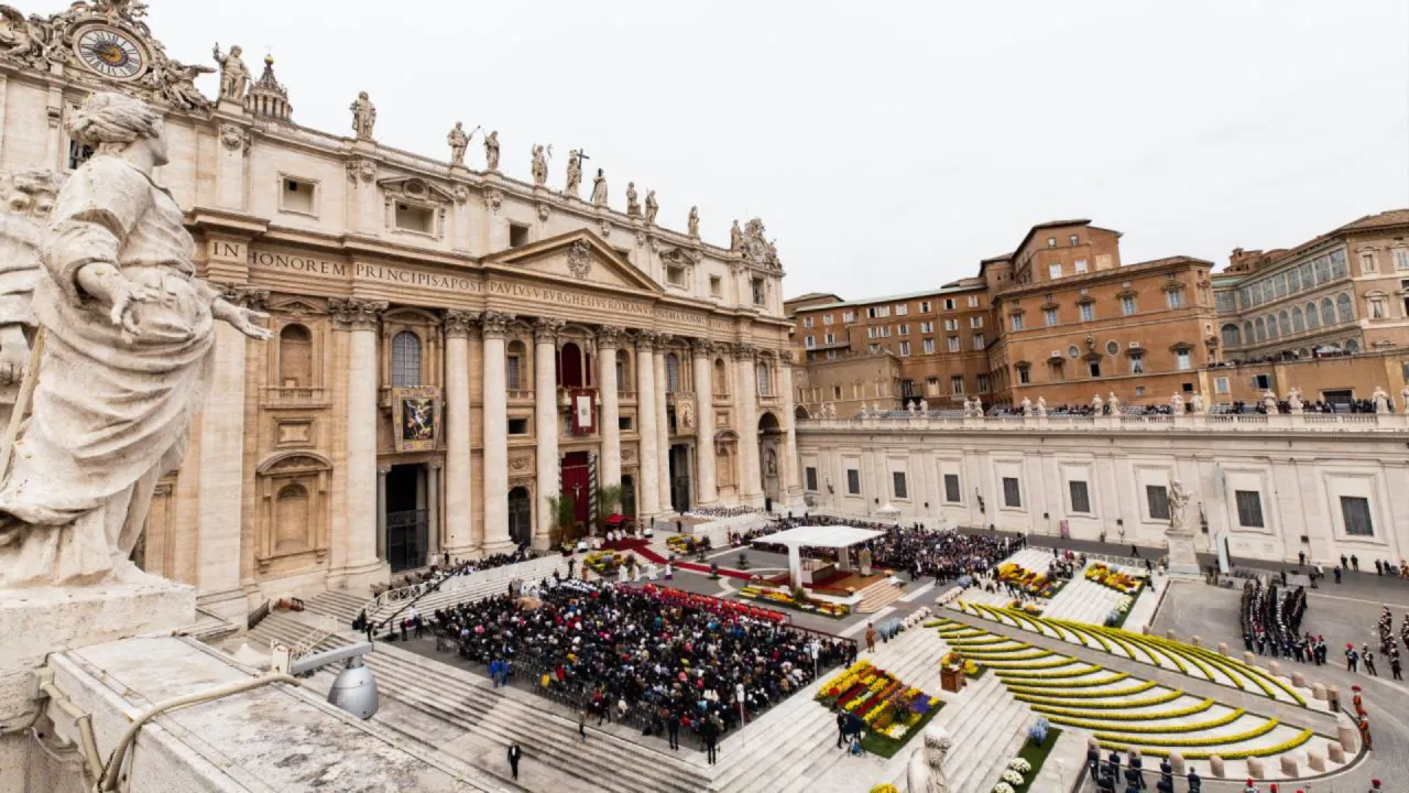 LIVE: Ostersonntag - Heilige Messe mit dem Segen 