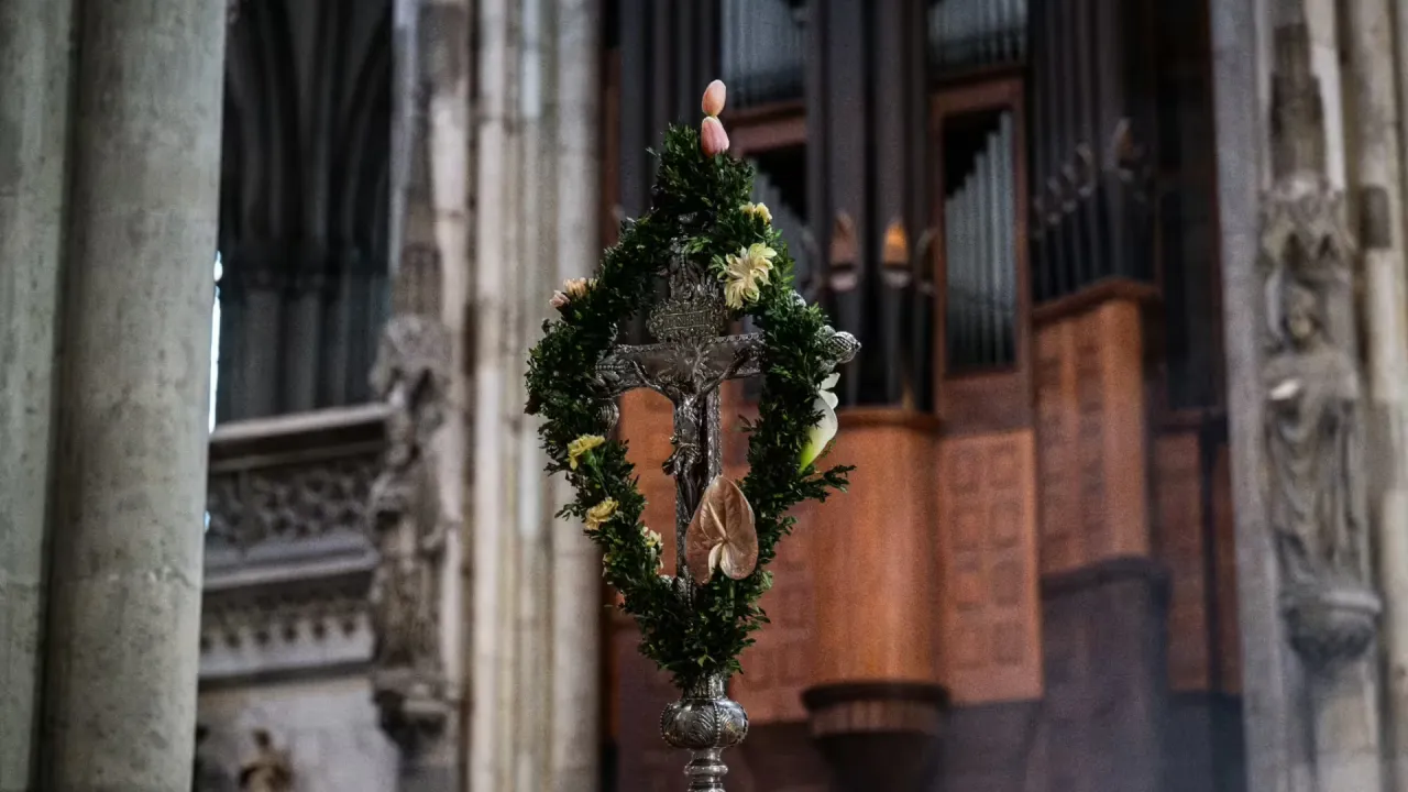 LIVE: Pontifikalamt am Ostermontag, Kölner Dom