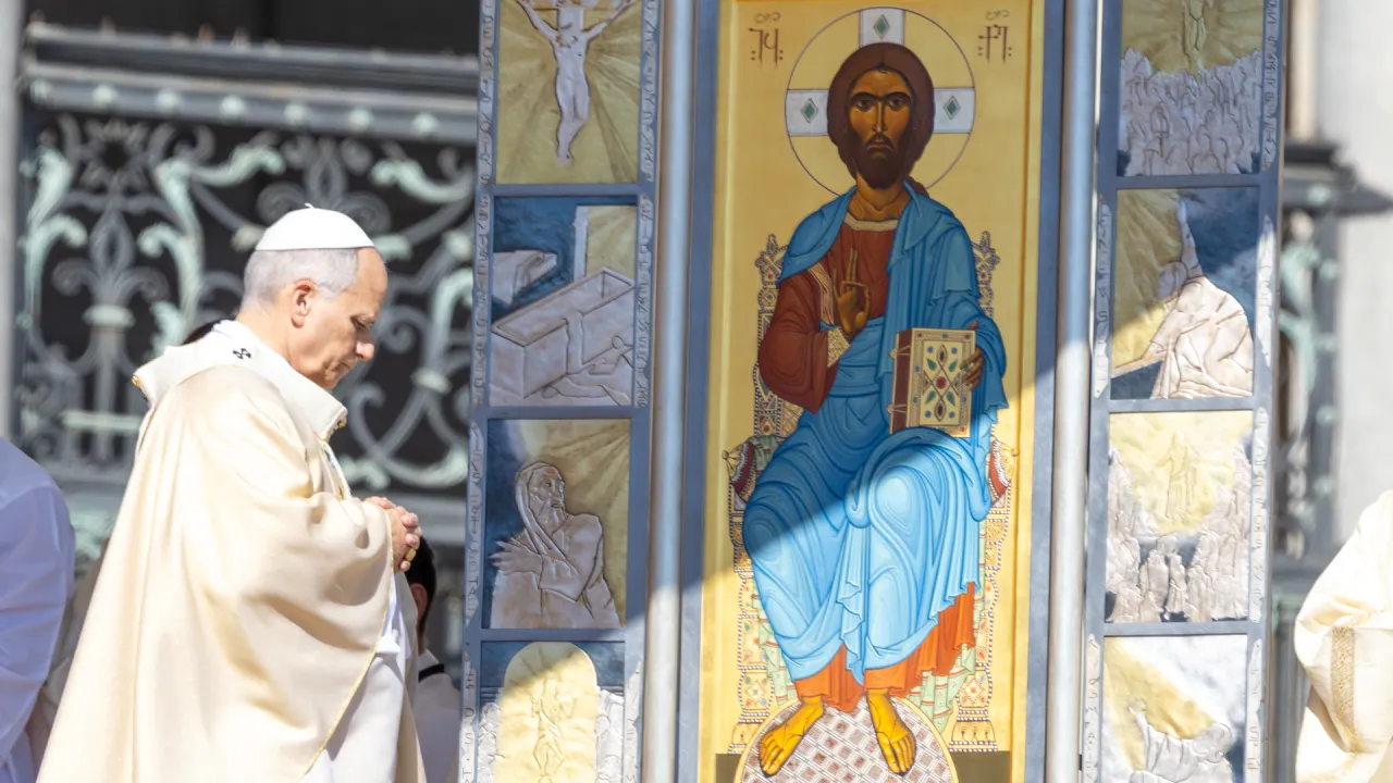 LIVE: Papst Leo XIV. betet den Rosenkranz für den Frieden <br>(nur via YouTube)