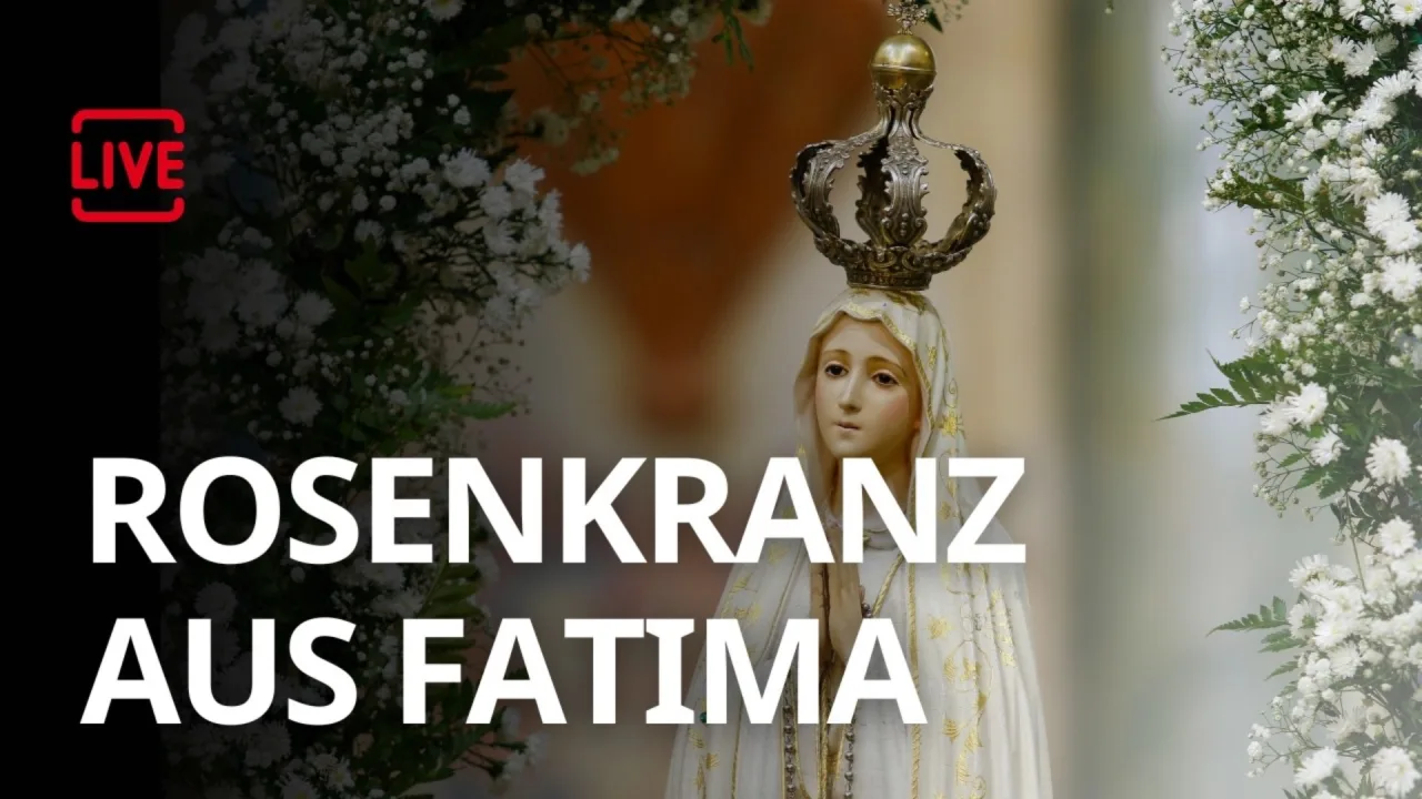 Rosenkranzgebet an der Erscheinungskapelle in Fatima, Portugal